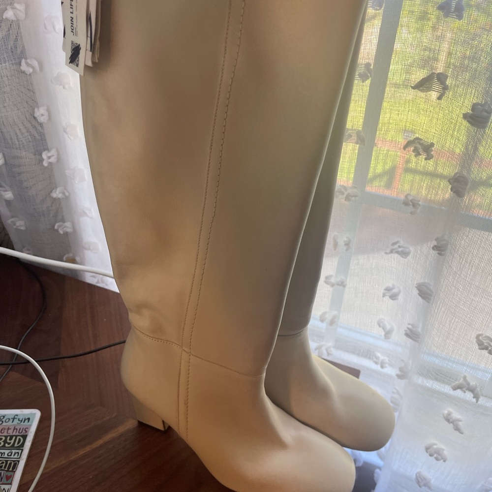 Zara knee length cream boots. NWT